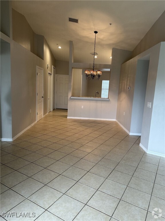 Building Photo - 12171 Summergate Cir