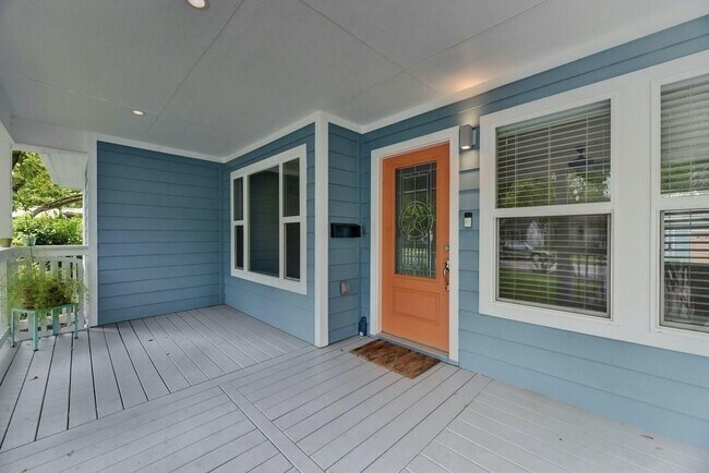 Foto del edificio - 1703 Richcreek Rd