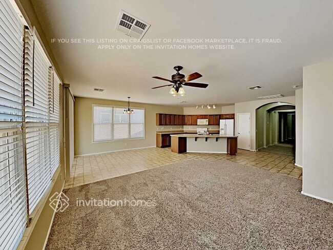 Foto del edificio - 15120 W Mercer Ln