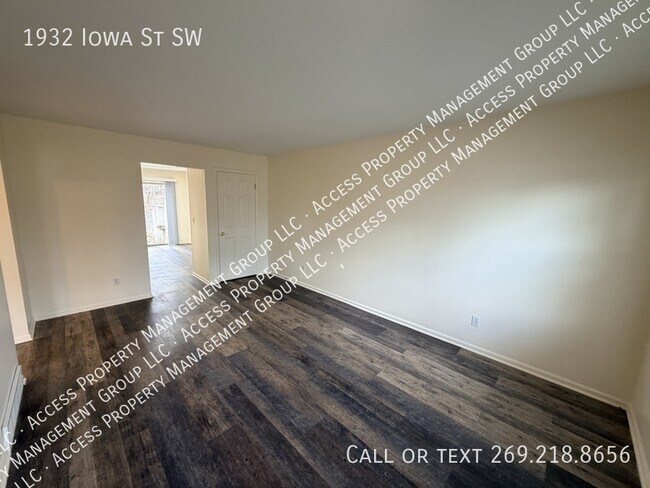 Foto del edificio - 1932 Iowa St SW