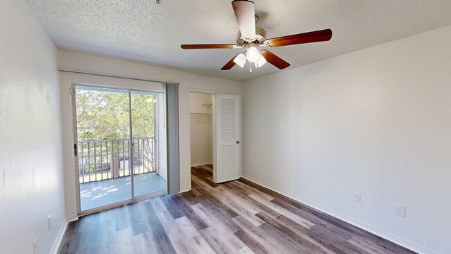 Interior Photo - Regatta Shores