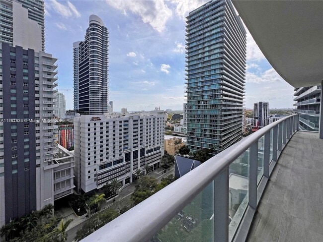 Building Photo - 1100 S Miami Ave