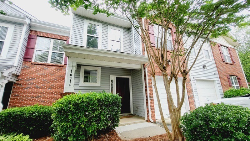 Primary Photo - 10814 Princeton Village Dr