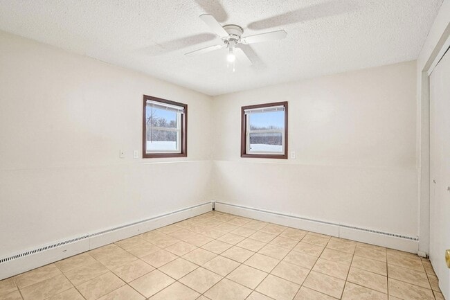 Building Photo - 17256 Kenyon St NE