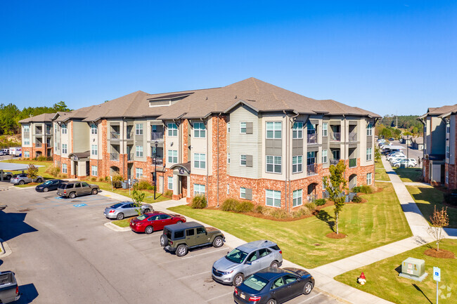 Crosscreek Village Apartments