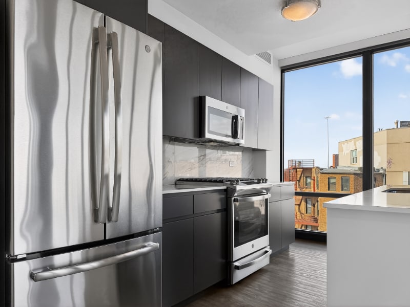 Photo - 736 N Aberdeen St (Chicago, IL)