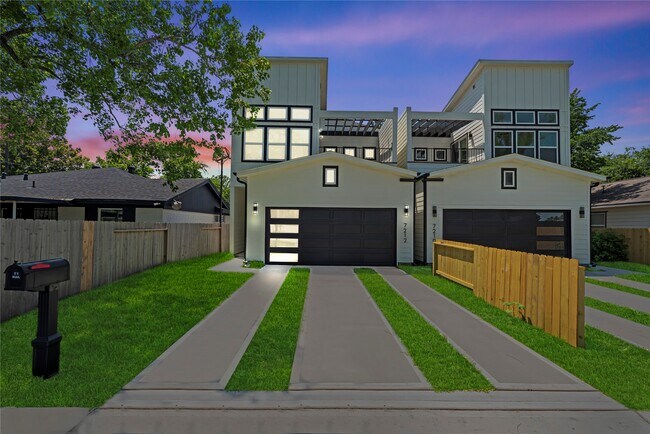 Building Photo - 7212 England St