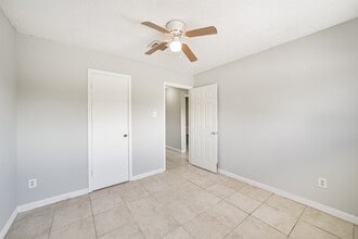 Building Photo - 7059 Chasewood Dr