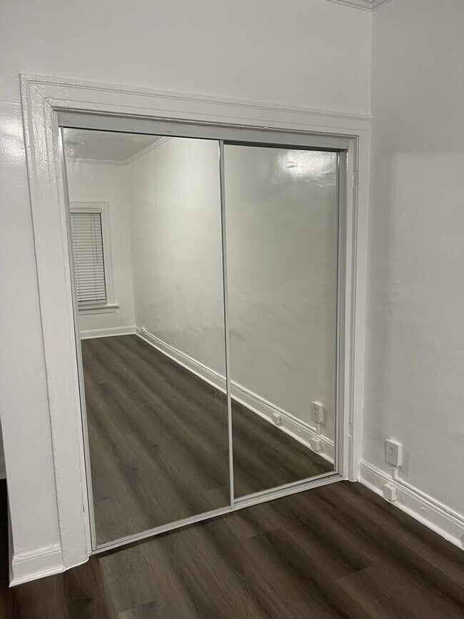 Foto del interior - Mediterranean Sea Partners, LLC