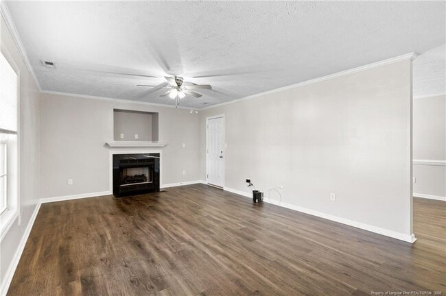 Foto del edificio - 106 Hawthorn Dr