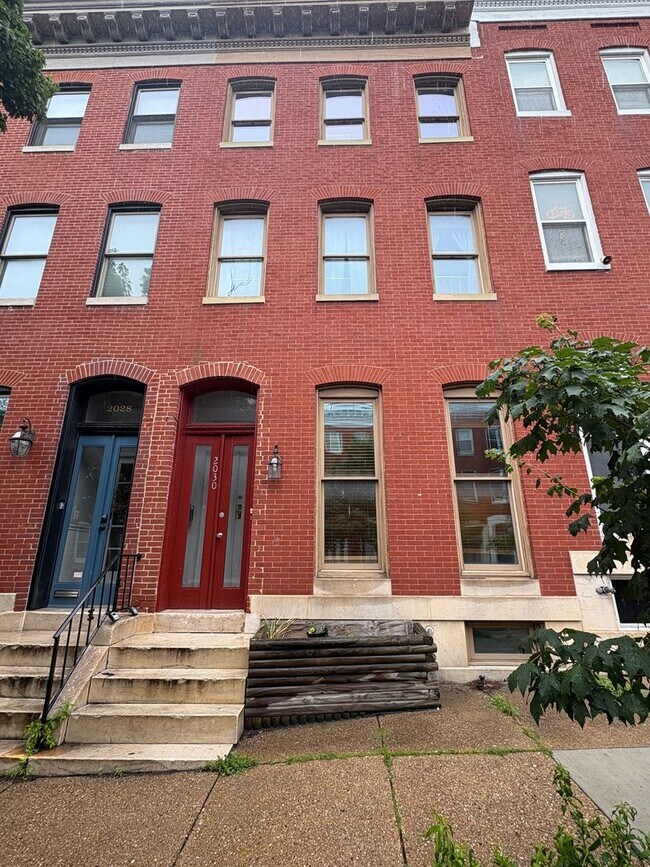 Foto del edificio - 2030 E Baltimore St