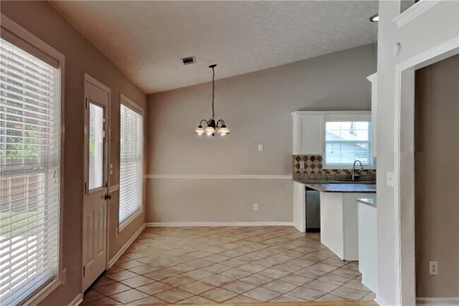 Building Photo - 1325 Cedar Oak Ln