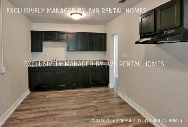 Foto del edificio - 3479 Brookhaven Dr