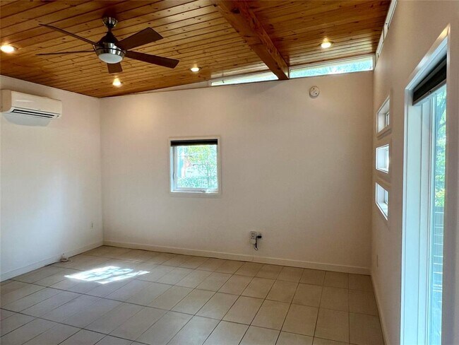 Foto del edificio - 412 W Croslin St