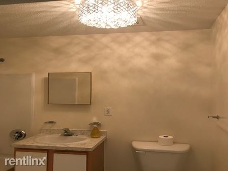 Foto del edificio - 64 Underhill Ave