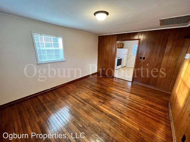 Foto del edificio - 3 br, 1 bath House - 5011 LANSING DRIVE