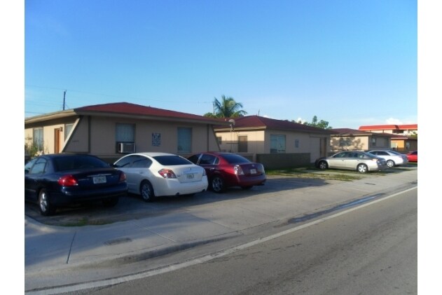 Primary Photo - Valentine Apartments