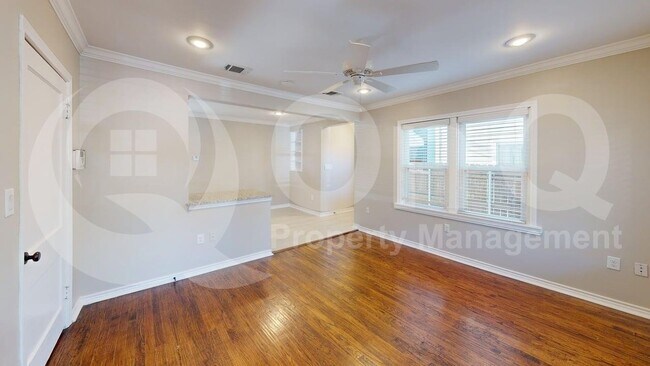 Foto del edificio - 2521 N Garrett Ave