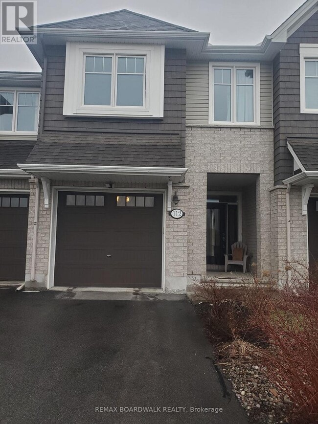 Building Photo - 112 Kestrel St