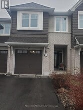 Building Photo - 112 Kestrel St