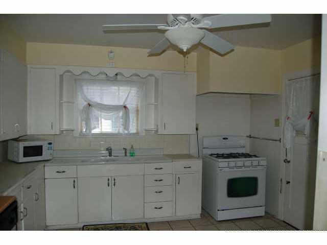 Foto del edificio - 1308 Crestwood Rd