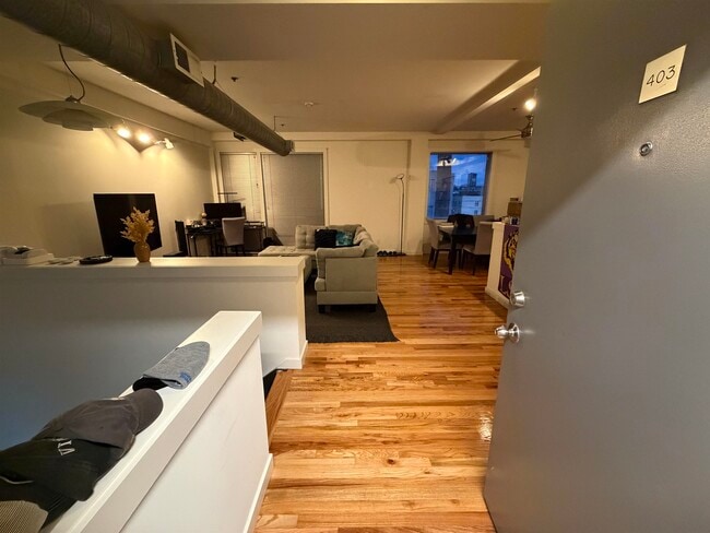 Foto del edificio - 1017 Jefferson St