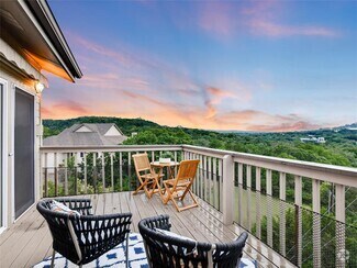 Building Photo - 5603 Oakwood Cove