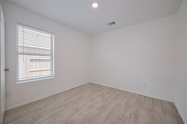 Foto del edificio - 9603 Fulvetta Briar Ct