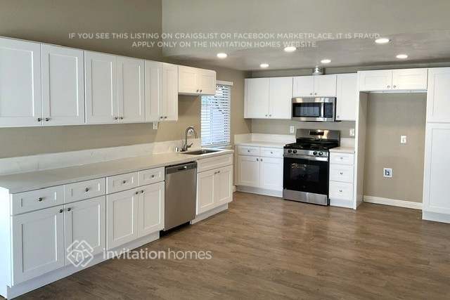 Foto del edificio - 2414 S Woodlark Dr