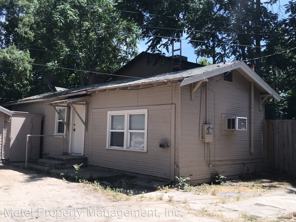 408408 1/2 J St, Modesto, CA 95351 Room for Rent in Modesto, CA