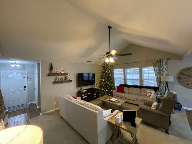 Foto del edificio - 12812 Anthem Ave