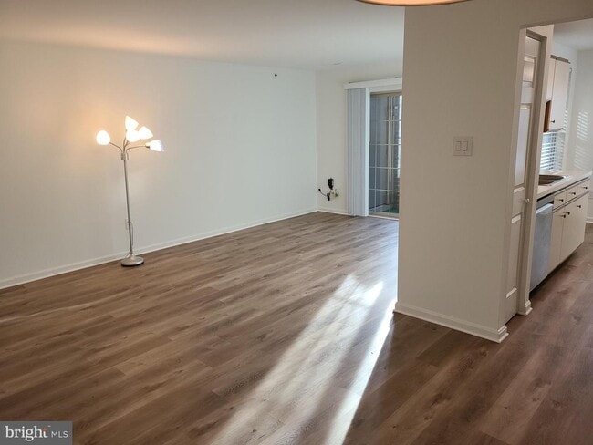 Building Photo - 3400 Tulleys Pointe Ct