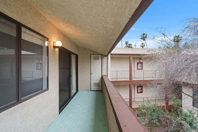 Foto del edificio - 15155 Sherman Way