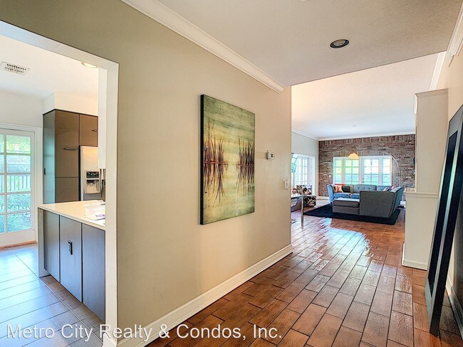 Foto del edificio - 2 br, 2 bath House - 1146 Delaney Ave