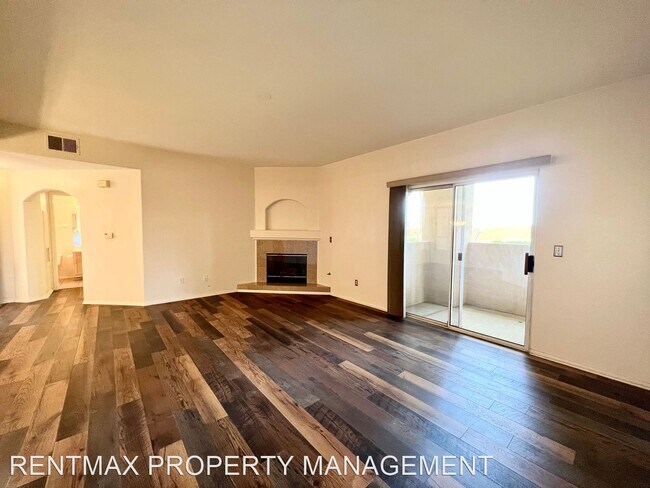 Foto del edificio - 2 br, 2 bath House - 8713 RED BROOK DR #104
