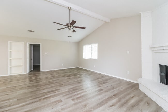 Building Photo - 232 Lemon Dr