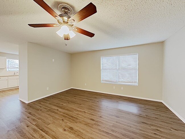 Building Photo - 725 Partridge Dr