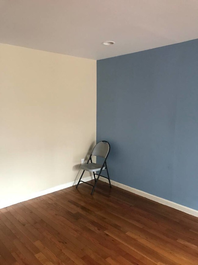 Foto del edificio - 2027 Chatterton Ave