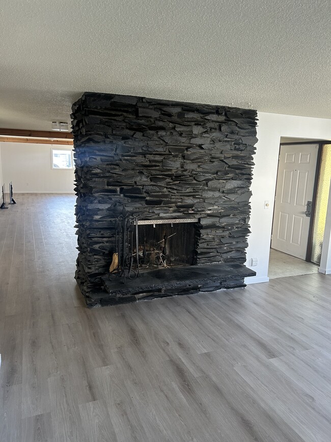 Building Photo - 6611 52nd Ave W