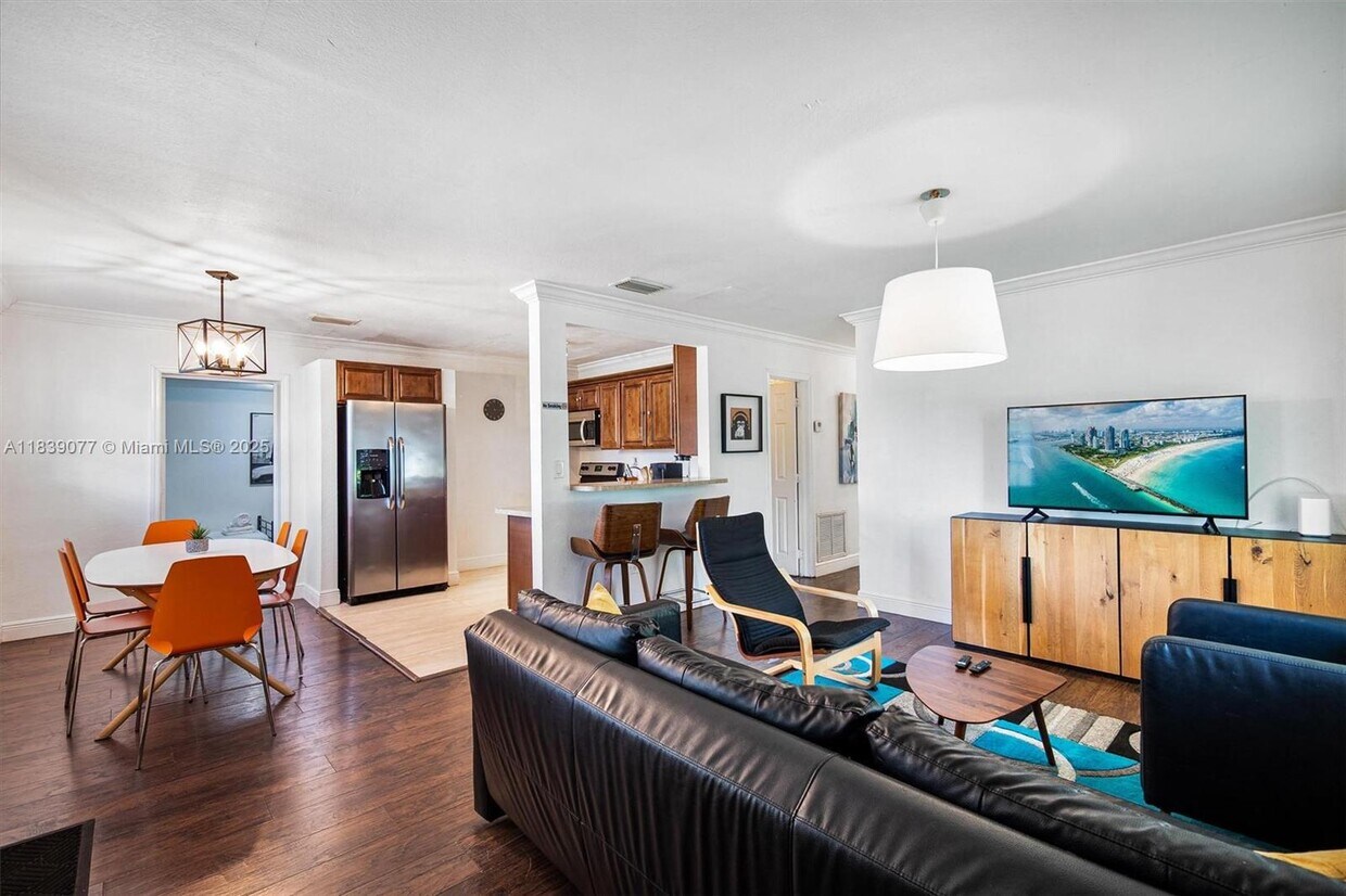 Foto principal - 234 NW 47th St