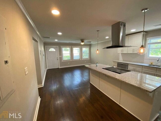 Building Photo - 239 Wynnwood Dr SW