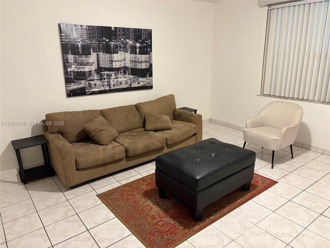 Foto del edificio - 1780 79th Street Causeway