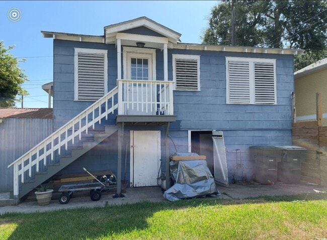 Building Photo - 4705 Avenue P 1/2