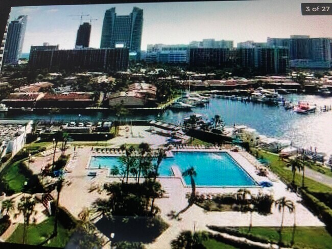 Building Photo - 600 Three Islands Blvd