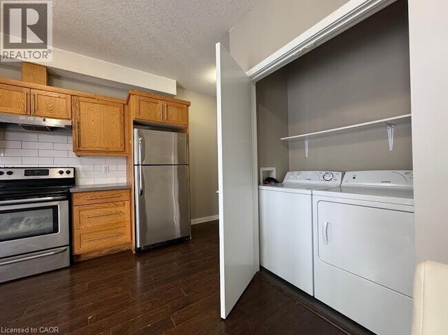 Building Photo - 707 Frederick St