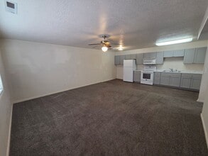 Building Photo - 165 N 300 E