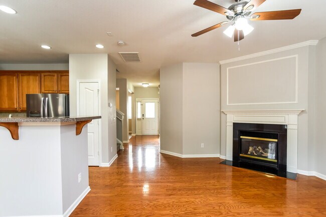 Foto del edificio - 13509 Quiet Stream Ct