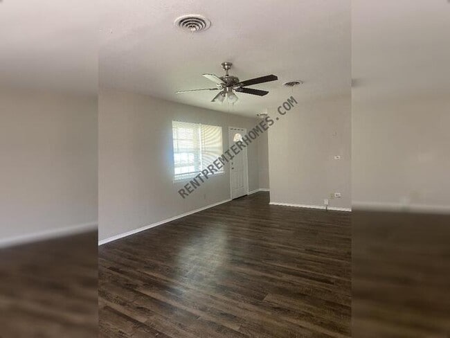 Building Photo - 3805 Kushla Ave