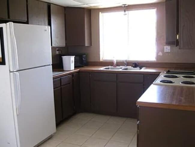 Building Photo - 363 N 800 W