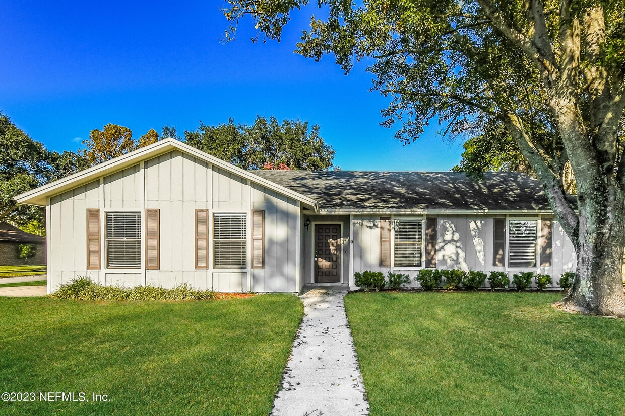 Primary Photo - 11023 Poppins Ct